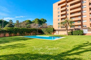 Rent Penthouse in Muntanyeta. Ático de lucretia herschel