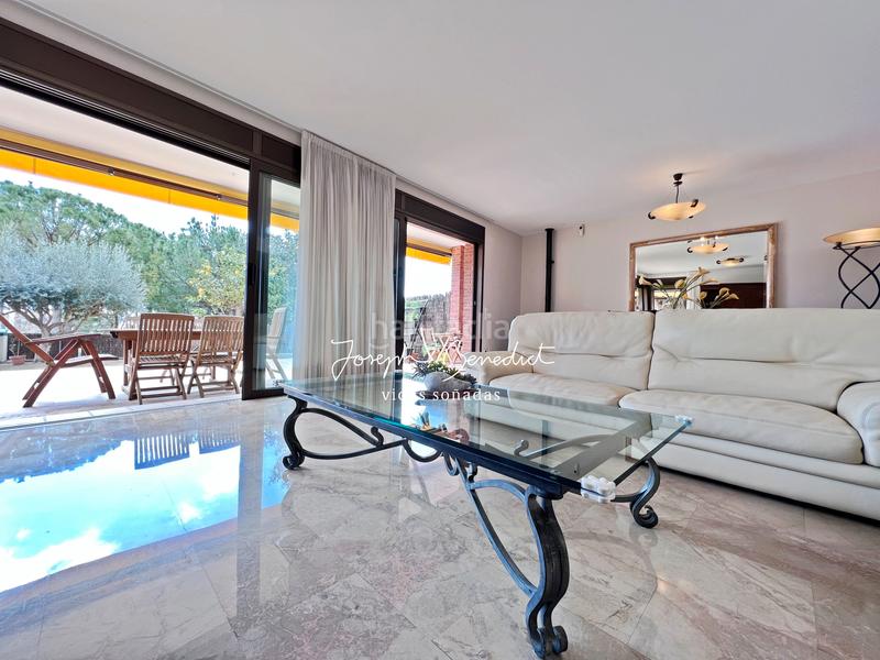 Foto de952e31-6586-4cf1-bce6-69c6cc3ee17c. Casa amb calefacció aparcament piscina a Can Roca Castelldefels