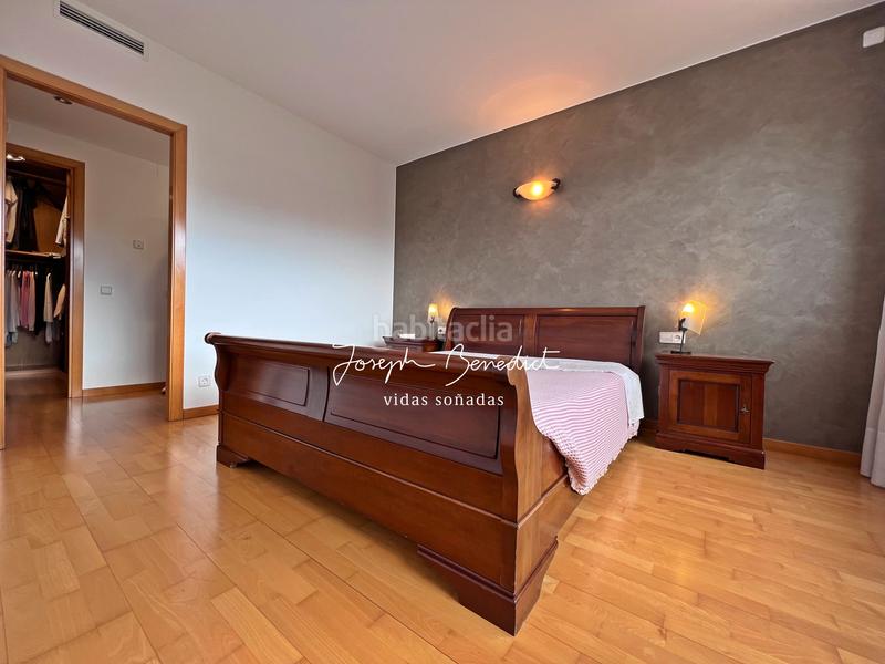 Foto df93f2cf-002f-48f4-aa00-52a6b7012853. Casa amb calefacció aparcament piscina a Can Roca Castelldefels
