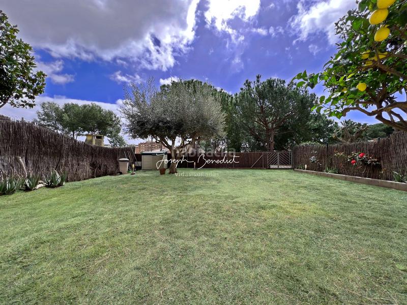 Foto ec28d1be-567c-4a17-b39b-e8b475496423. Casa amb calefacció aparcament piscina a Can Roca Castelldefels