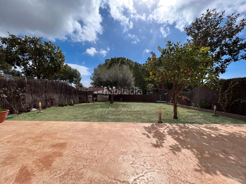 Foto fb9b1704-089a-42e6-a666-d7c1985ce47f. Casa amb calefacció aparcament piscina a Can Roca Castelldefels