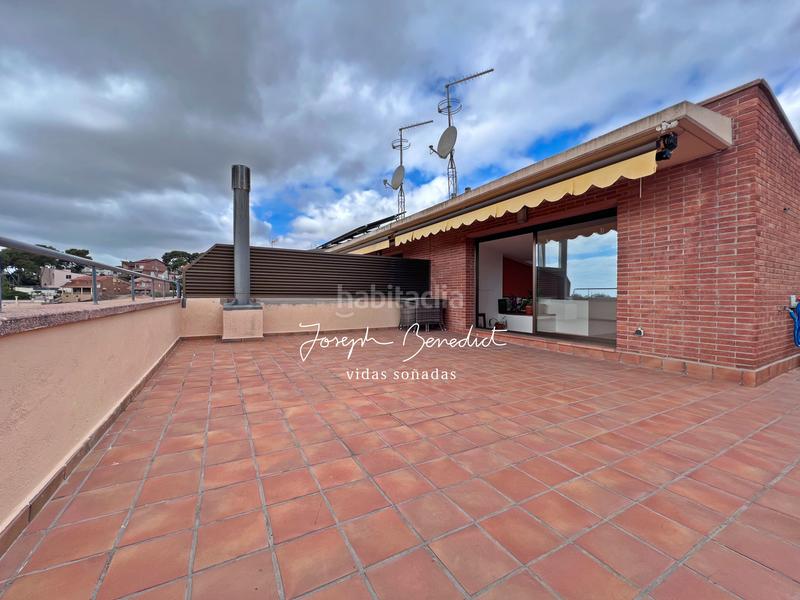Foto ffbec55d-a882-4888-873e-6832685872b3. Casa amb calefacció aparcament piscina a Can Roca Castelldefels
