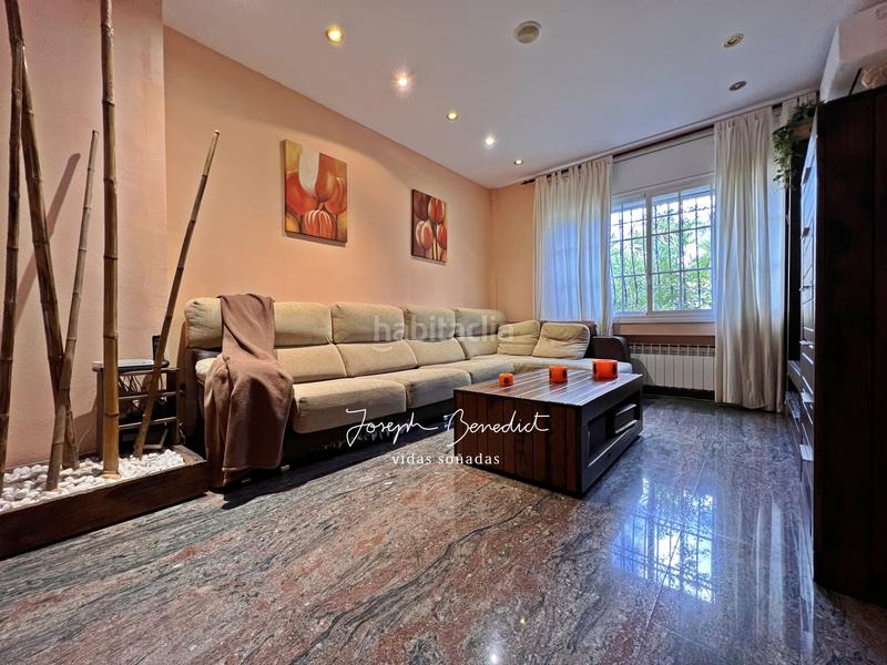 Foto aac75674-4b3e-4e3b-ab85-ab220cf1d406. Casa sonrisa relajada de La Sentiu en La Sentiu Gavà