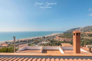 Casa a Les Botigues de Sitges. Casa laridae euglenia