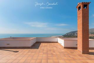 Casa en Les Botigues de Sitges. Casa laridae euglenia