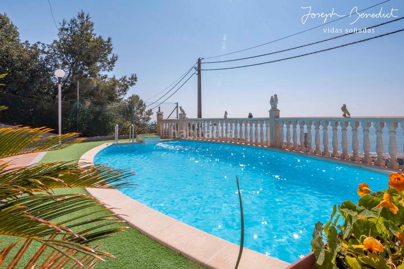 Foto ae85d979-a338-4f53-82a2-bd6817fb26ce. Casa  laridae euglenia en les botigues de Sitges Sitges