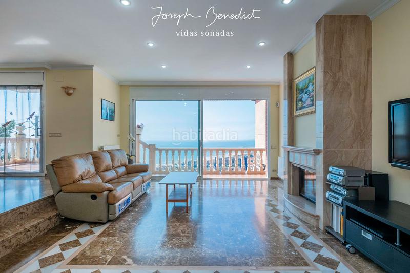 Foto bcd4c586-39cd-454e-ba5b-90f0920406a9. Casa  laridae euglenia en les botigues de Sitges Sitges