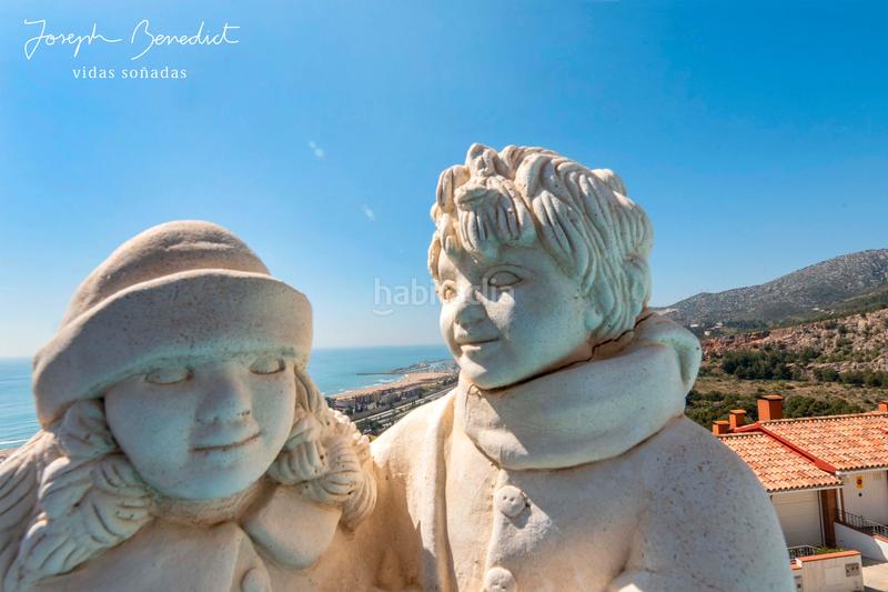 Foto fedd5eb4-af90-4dcc-86f1-dc399bae599c. Casa  laridae euglenia en les botigues de Sitges Sitges
