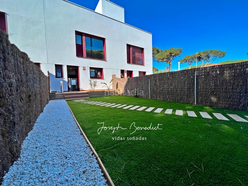 Foto 4b8ae5a9-a710-45e9-ae11-fa4b547a685e. Casa  azucena en La Pineda Castelldefels