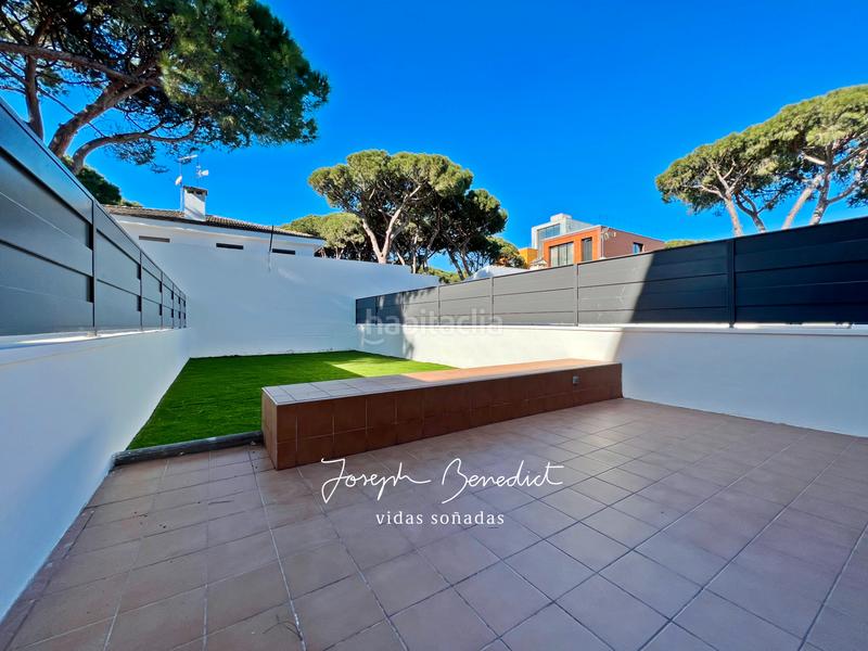 Foto b9684456-6932-4eb6-bcfe-766a6a051c4a. Casa  azucena en La Pineda Castelldefels