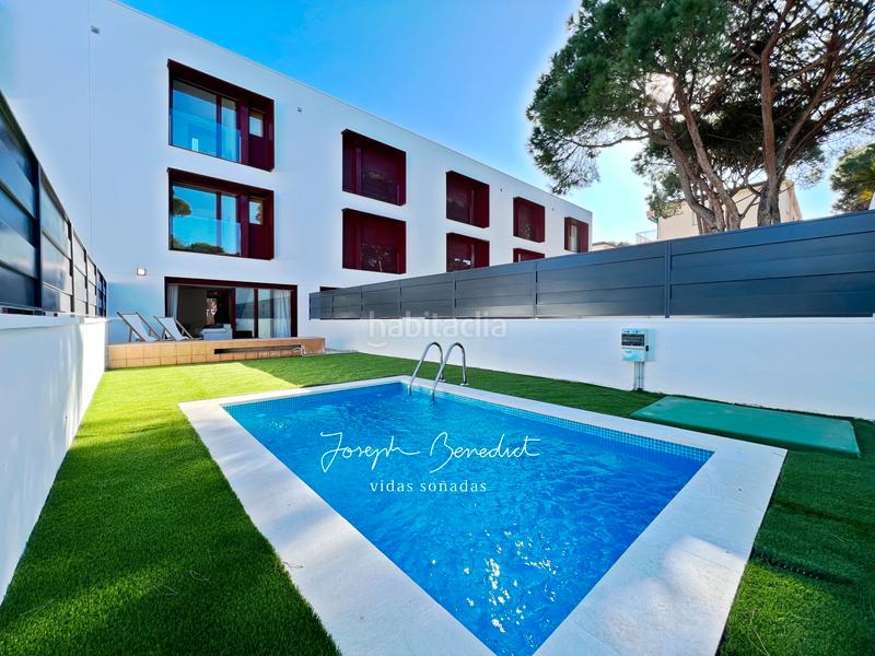 Foto 5e503f01-3e9d-4964-b565-33a4e463027e. Casa pareada luces de mar en La Pineda Castelldefels