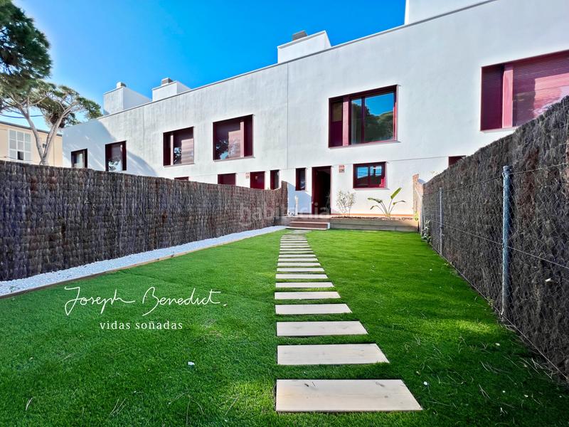 Foto 8486762f-5a29-4b69-a1f4-3617180573d3. Casa pareada luces de mar en La Pineda Castelldefels