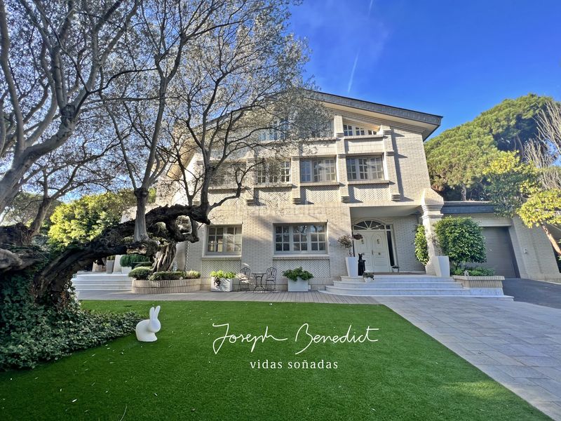 Foto 00797cb6-fdde-4d2a-90a0-67d5c9b6e701. Casa amb xemeneia calefacció aparcament piscina a Castelldefels