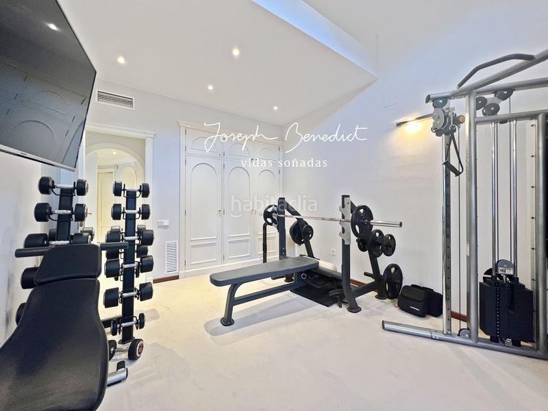 Foto 09333adf-ee54-4d53-9325-67785118c5b7. Casa amb xemeneia calefacció aparcament piscina a Castelldefels