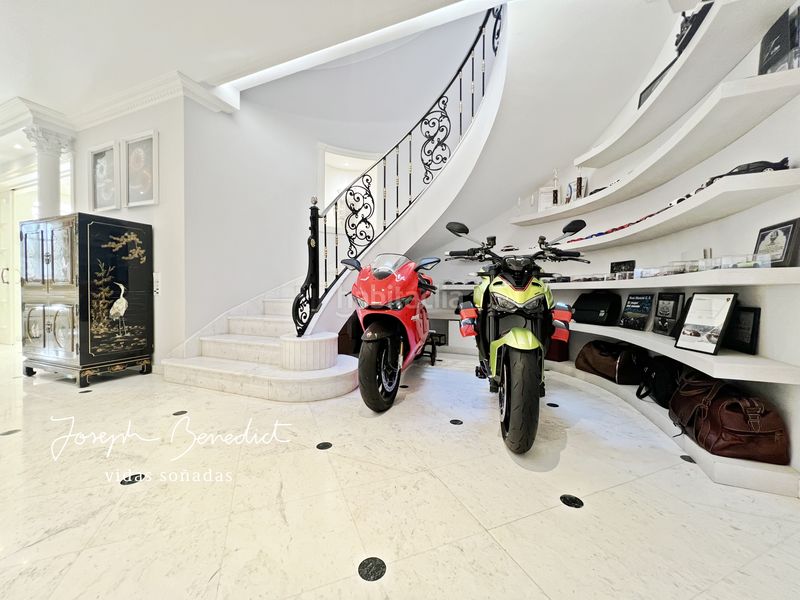 Foto 11b263e8-f22b-46d6-960e-3f6f8ad9f6b1. Casa amb xemeneia calefacció aparcament piscina a Castelldefels