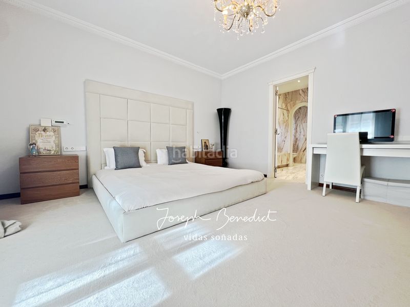 Foto 3112c65e-405f-40f7-87db-8763ec7e04f3. Casa amb xemeneia calefacció aparcament piscina a Castelldefels