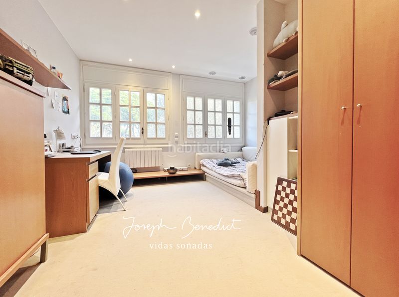 Foto 323c0755-3d7d-421f-9c7d-b0da99226fcf. Casa amb xemeneia calefacció aparcament piscina a Castelldefels