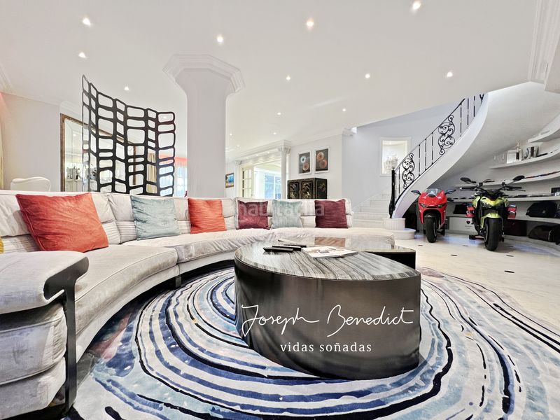 Foto 4f022aea-f8cc-4b53-b250-47c9a8656e60. Casa amb xemeneia calefacció aparcament piscina a Castelldefels