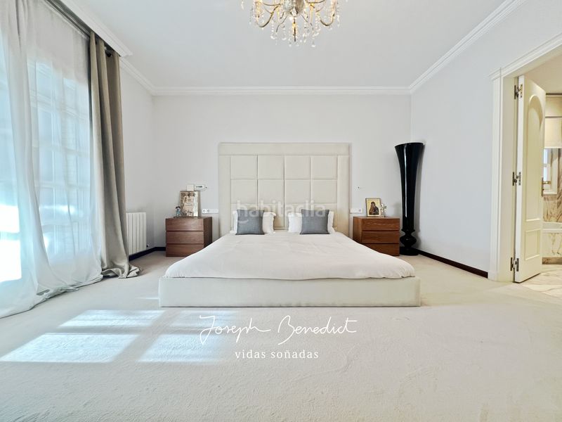 Foto 839a0312-1a88-4450-9442-968db8bed38b. Casa amb xemeneia calefacció aparcament piscina a Castelldefels