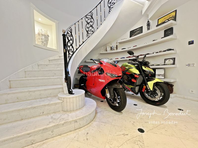 Foto 902c8ad4-5c03-4399-a14d-e3b7e98ed5d8. Casa amb xemeneia calefacció aparcament piscina a Castelldefels