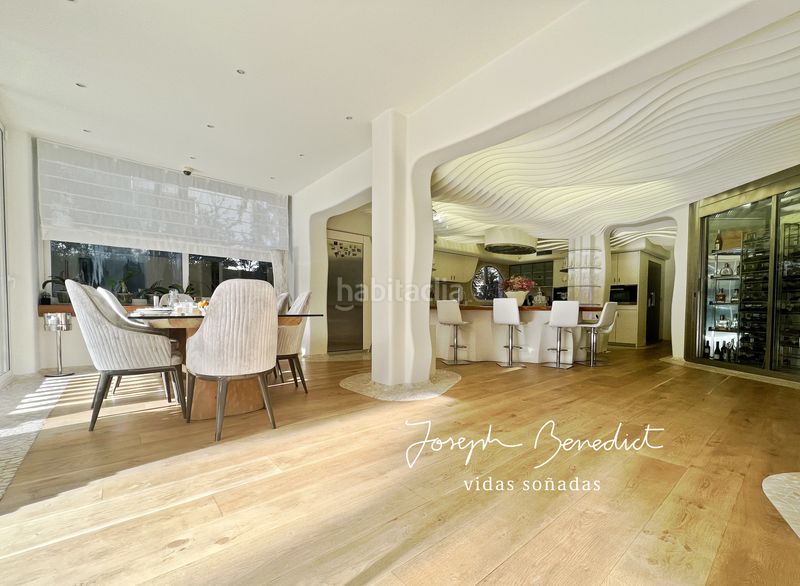 Foto 905795ca-d3f5-4e01-873d-398e68437e73. Casa amb xemeneia calefacció aparcament piscina a Castelldefels