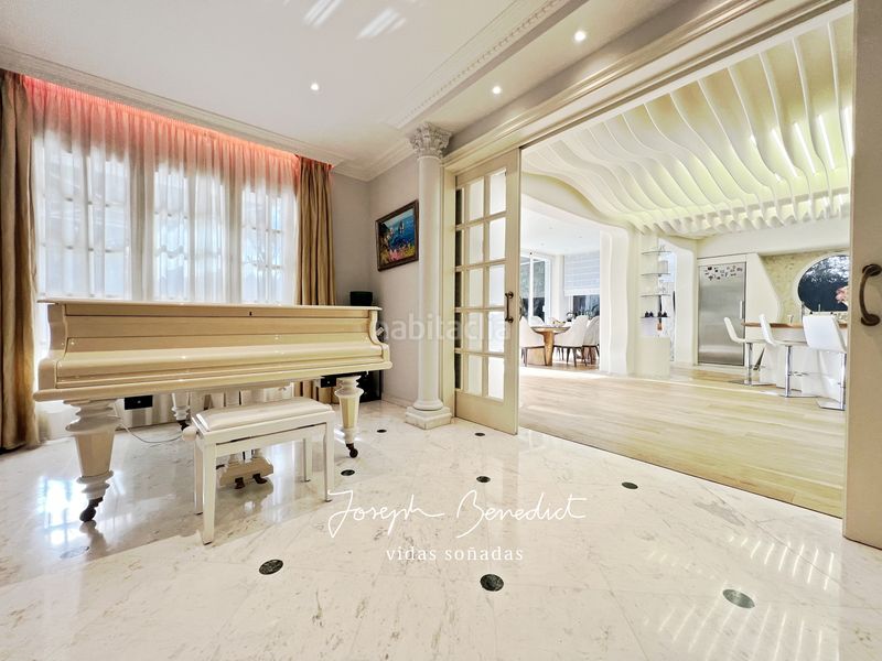 Foto d6848b55-8c06-43da-966e-fda2d9468db9. Casa amb xemeneia calefacció aparcament piscina a Castelldefels