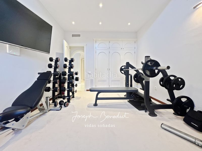 Foto dfa19626-0a6b-4dee-8160-c9d0935e25b6. Casa amb xemeneia calefacció aparcament piscina a Castelldefels