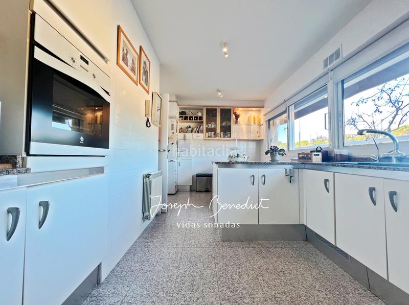 Foto 6412ea9f-9e45-41b3-b30b-118fea0bb61e. Casa c'est le bonheur en Can Bou Castelldefels