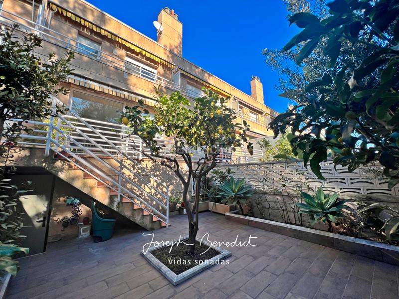 Foto 66e8e147-7b37-405e-9f7e-714e48a167eb. Casa c'est le bonheur en Can Bou Castelldefels