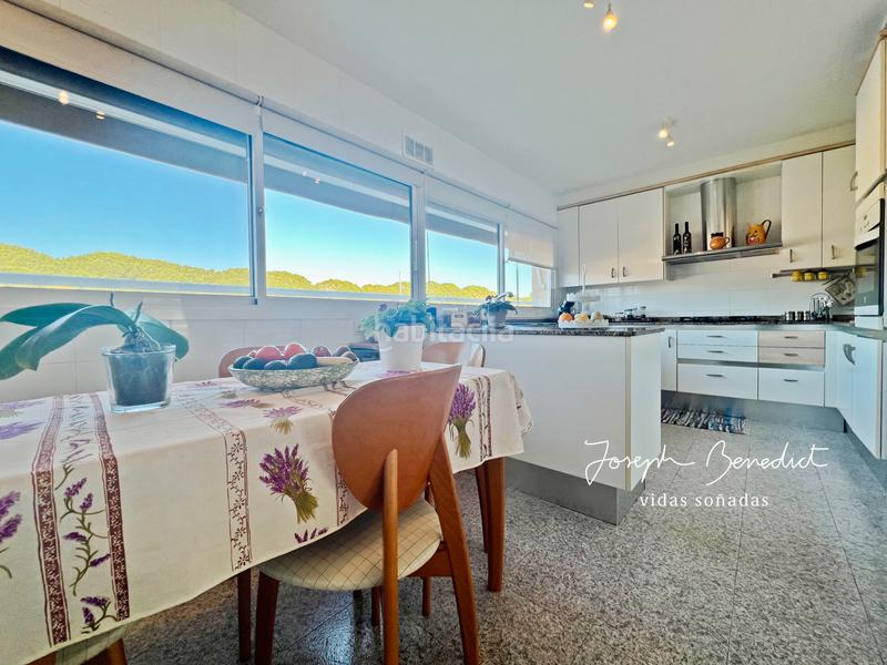 Foto 8d94bdef-4802-4b36-9243-1d6808b94ea5. Casa c'est le bonheur en Can Bou Castelldefels