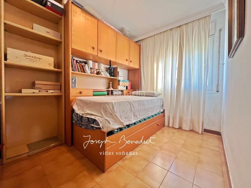 Foto dab32a01-7eb6-464d-87f6-244a2a19fe3a. Piso esencia de verano en Baixador Castelldefels