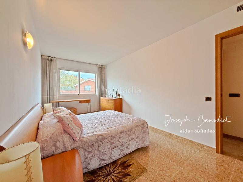 Foto 1866b2c7-0b05-40a0-9838-7ec9d080e9d9. Reihenhaus mit heizung parking pool in Can Bou Castelldefels