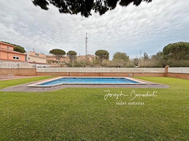 Foto 3763452a-a554-40b0-b892-62bc69995daa. Reihenhaus mit heizung parking pool in Can Bou Castelldefels