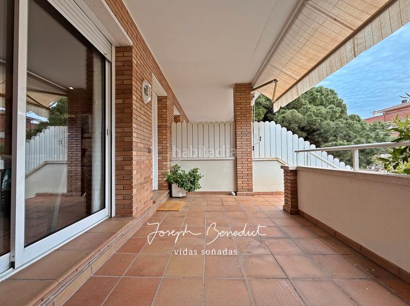 Foto cd456943-ab3e-4754-adca-df83f5576efd. Reihenhaus mit heizung parking pool in Can Bou Castelldefels