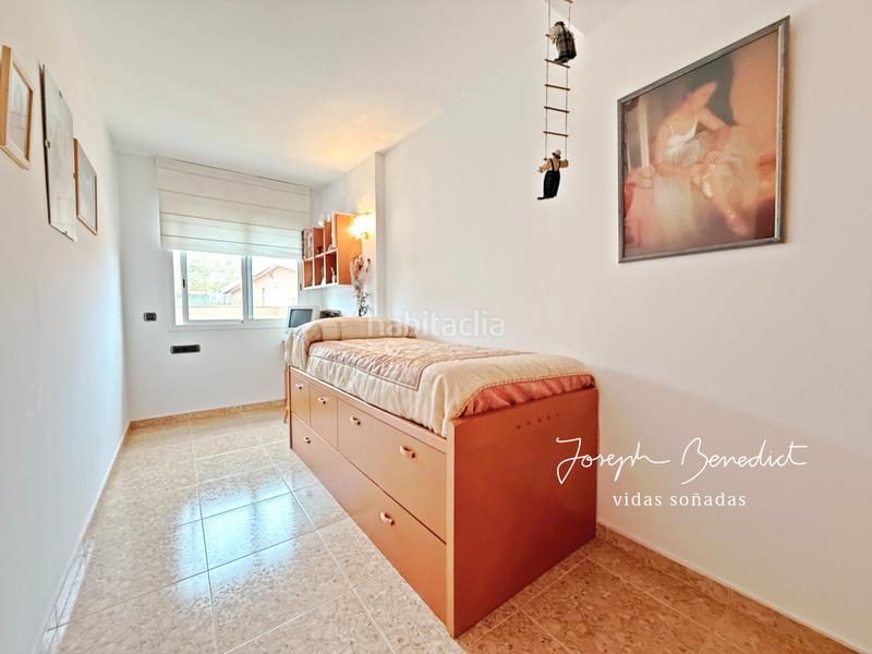 Foto fd42e8f8-7d38-4ed2-858e-321604907db6. Reihenhaus mit heizung parking pool in Can Bou Castelldefels