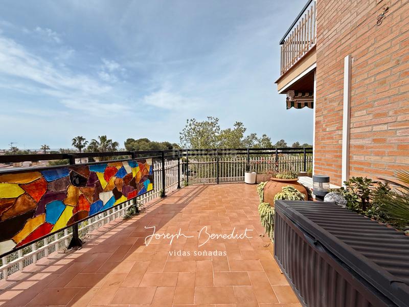 Foto 6ea11958-9dd9-4726-8dba-a22253b88487. Dúplex jardí de llaquet en Bellamar Castelldefels