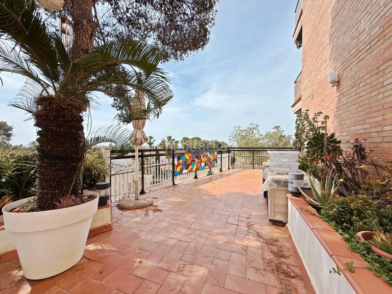 Foto b948c218-f004-40fe-b754-8d46b8066469. Dúplex jardí de llaquet en Bellamar Castelldefels