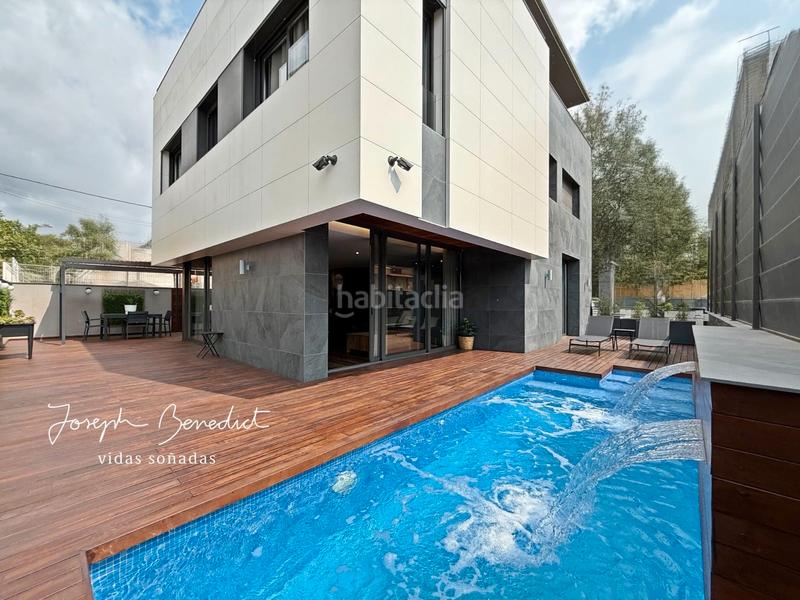 Foto 234d932a-1001-49ed-9fde-1640d127e597. Casa elegancia de rachelle en Montmar Castelldefels