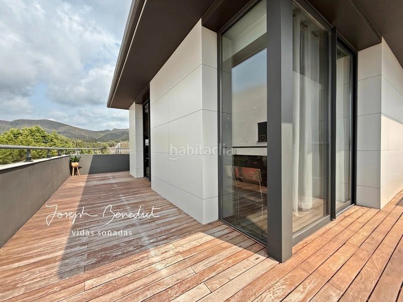 Foto 6b5d5fbd-232d-4ebf-b0e3-e15b6d760f7b. Casa elegancia de rachelle en Montmar Castelldefels