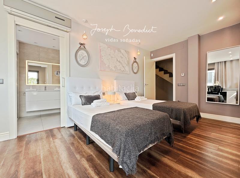 Foto b2f169e7-1465-40eb-b303-572a5ec20a6a. Casa elegancia de rachelle en Montmar Castelldefels