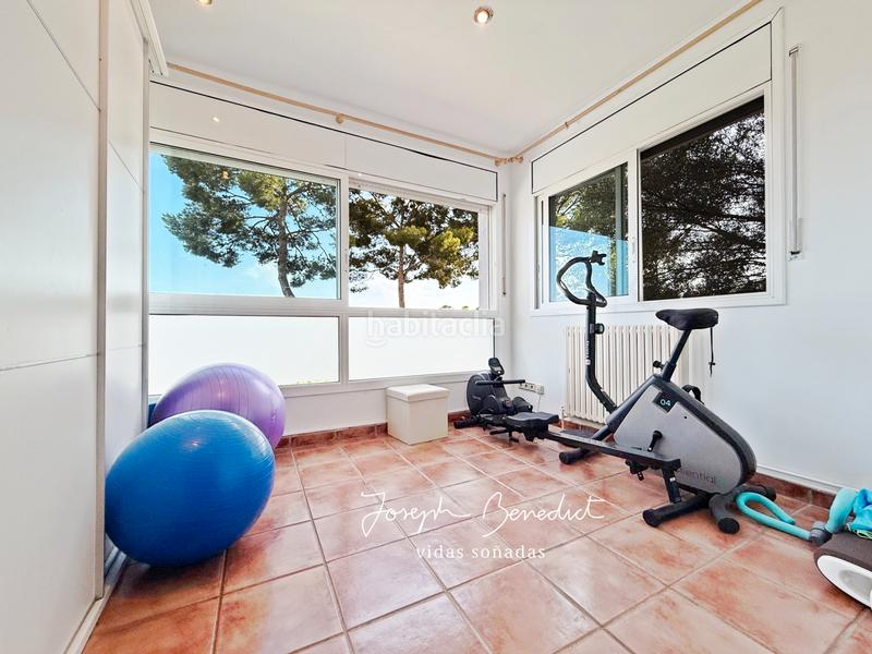 Foto b70cf91b-f945-448b-a146-e83464b7e919. Maison avec chauffage parking piscine dans Montmar Castelldefels