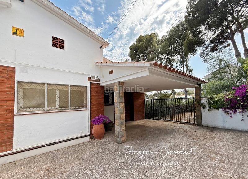 Foto b7b64d7c-3f2f-480f-afda-77ba9eeb9ff7. Maison avec chauffage parking piscine dans Montmar Castelldefels