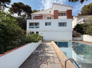 Maison à Montmar. L'occitan de la montagne et de la mer
