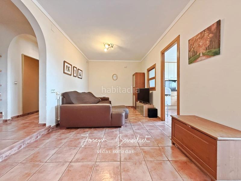 Foto df7246fa-f932-4816-ab94-f324b5d1ec20. Maison avec chauffage parking piscine dans Montmar Castelldefels