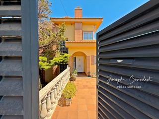 Casa en Segur de Calafell Nucli Urbà. La jadín de richard pelte