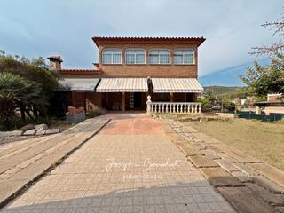 Casa a Begues. Las siete moradas del viento