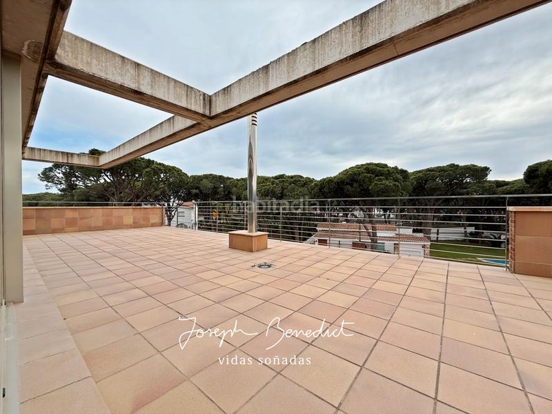 Foto 54c58d88-5f6b-474d-aaf3-48948f4e23f3. Casa con riscaldamento parcheggio piscina in La Pineda Castelldefels