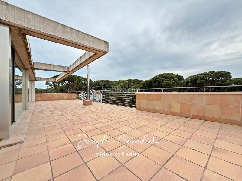 Foto 5d8ccacd-2109-40eb-8516-1483249de8e5. Casa con riscaldamento parcheggio piscina in La Pineda Castelldefels