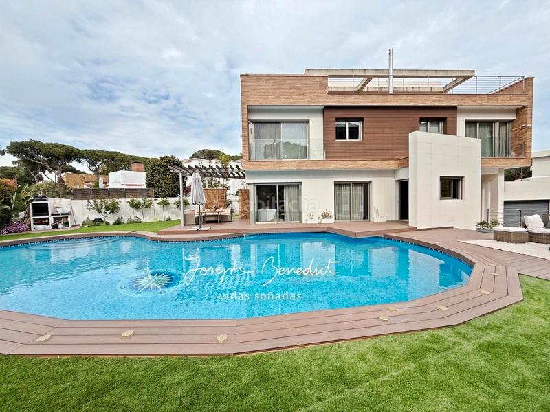 Foto 61e6c269-78b5-42f5-8bdc-f5193dff04e1. Casa con riscaldamento parcheggio piscina in La Pineda Castelldefels