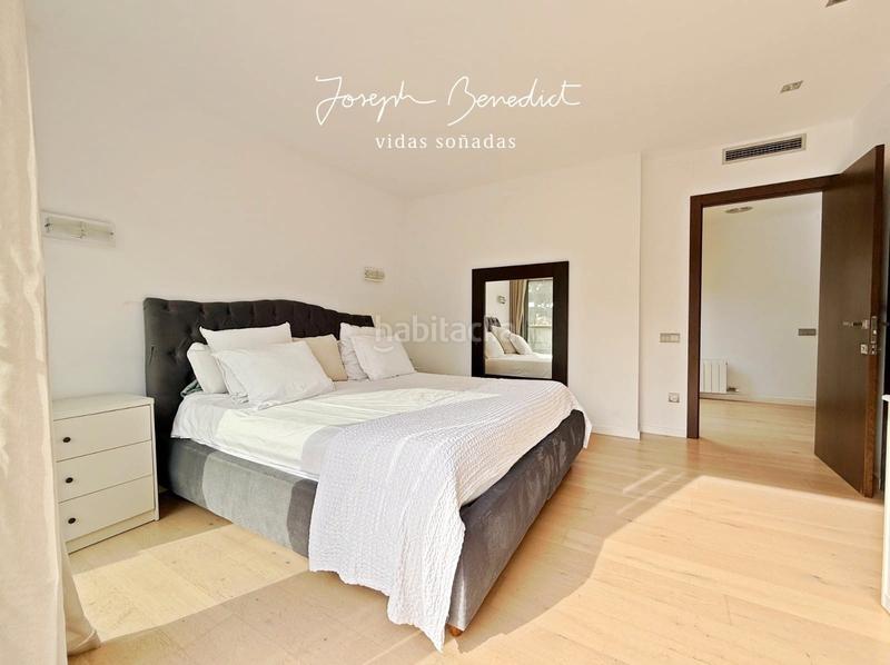 Foto b3122dea-5922-45f1-83b2-0a6e74bb2507. Casa con riscaldamento parcheggio piscina in La Pineda Castelldefels